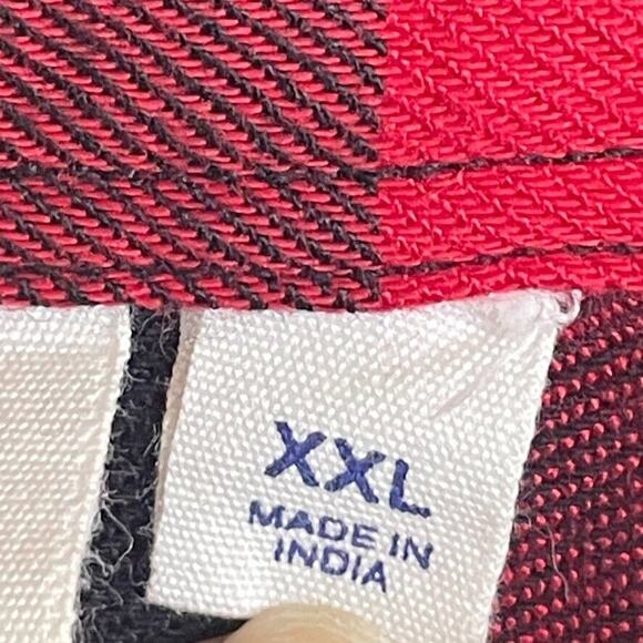 GAP Fitted Boyfriend Shirt XXL – Red Black Buffalo Plaid Flannel Button-Up - Picture 2 of 8